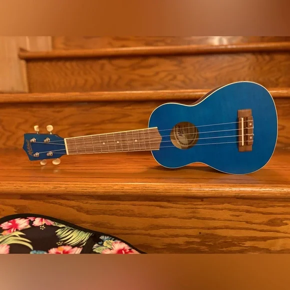 Blue Ukulele with Wooden Fretboard and case - Picture 1 of 13